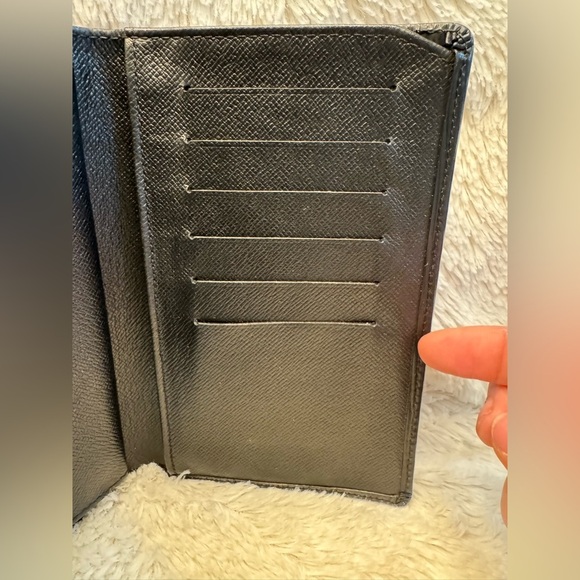 EUC Vintage Louis Vuitton Porte Tresor Epi Leather Wallet - Picture 9 of 14